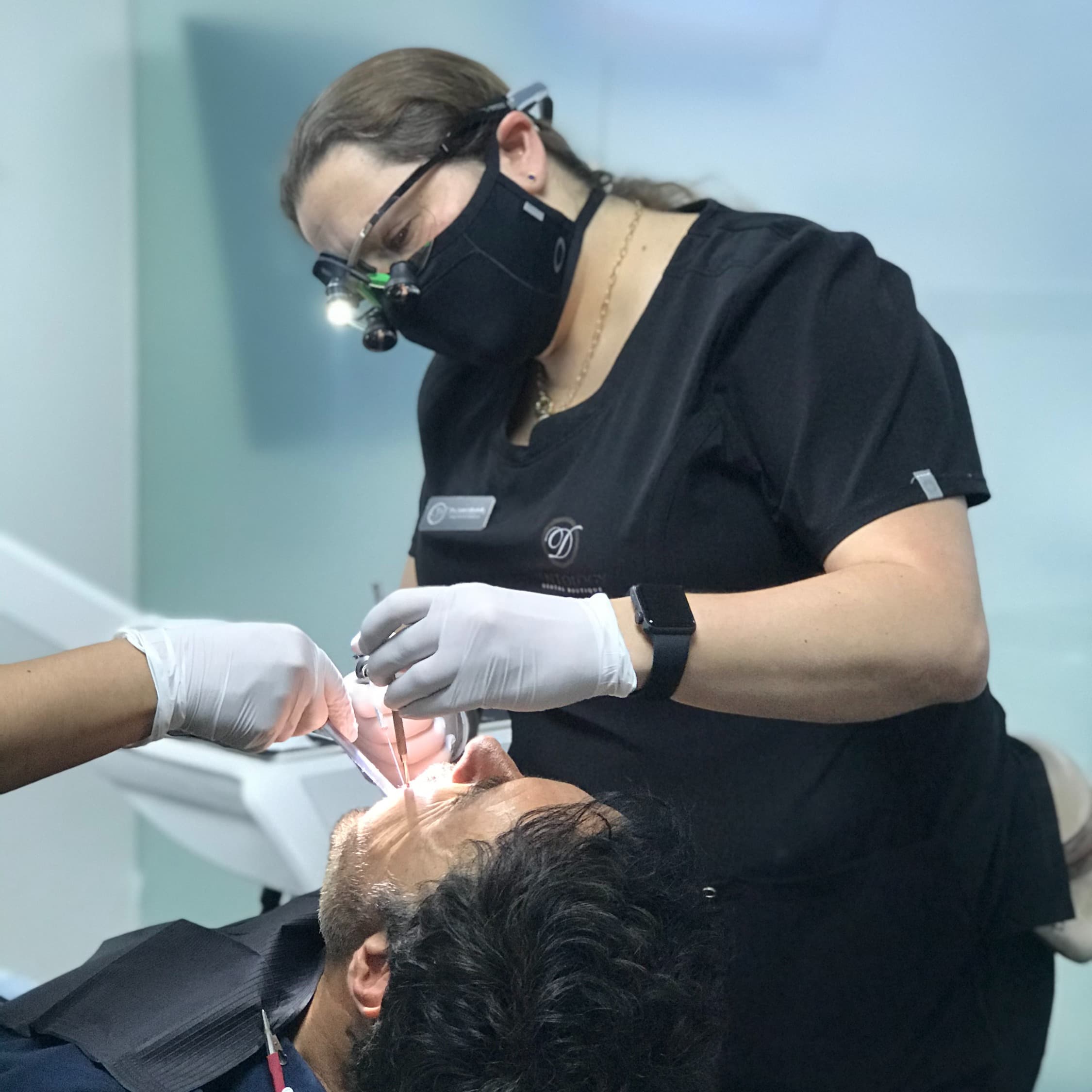Extracción de Muelas del Juicio - Dentology Dental Boutique